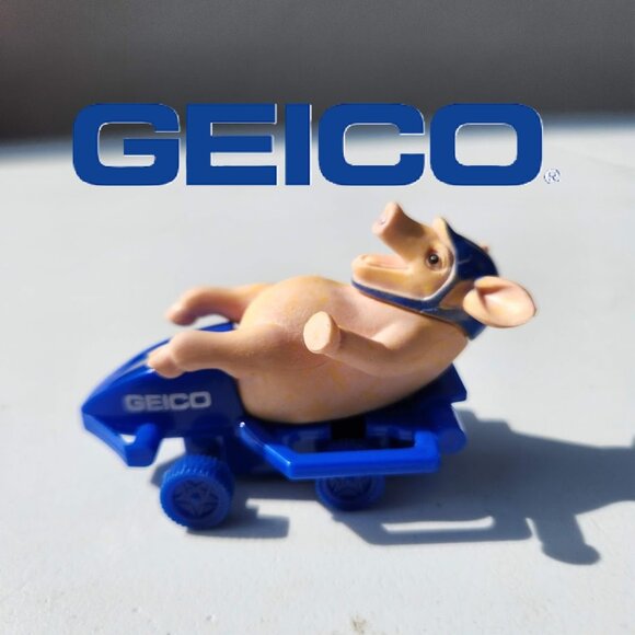 Not Sold In Stores Geico Maxwell Pig Street Luge Wheee! Figure Pull Back Car - Picture 1 of 12